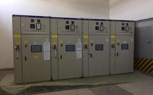 無功功率補(bǔ)償柜 無功功率補(bǔ)償柜